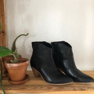 Frye & Co. Heeled Boots